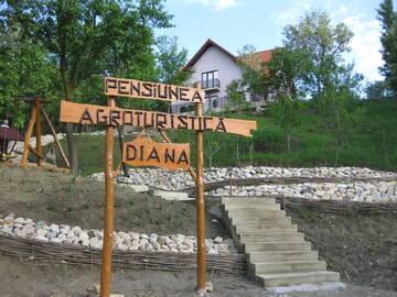 Фотографии Гостевой дом Pensiunea Agroturistica Diana г. Мэгура (Румыния) №1 Фото Гостевой дом Pensiunea Agroturistica Diana г. Мэгура 1